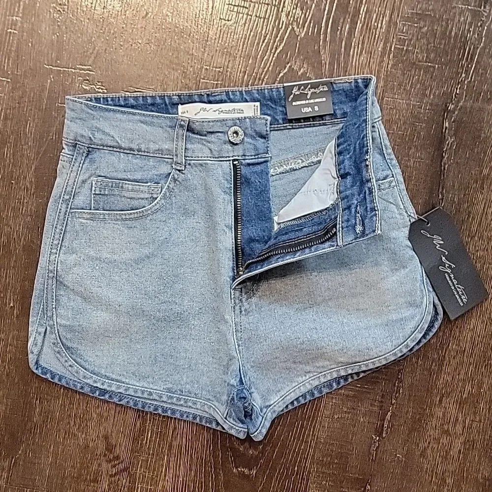 JW Signature Denim Dolphin Hem Shorts - Picture 14 of 15